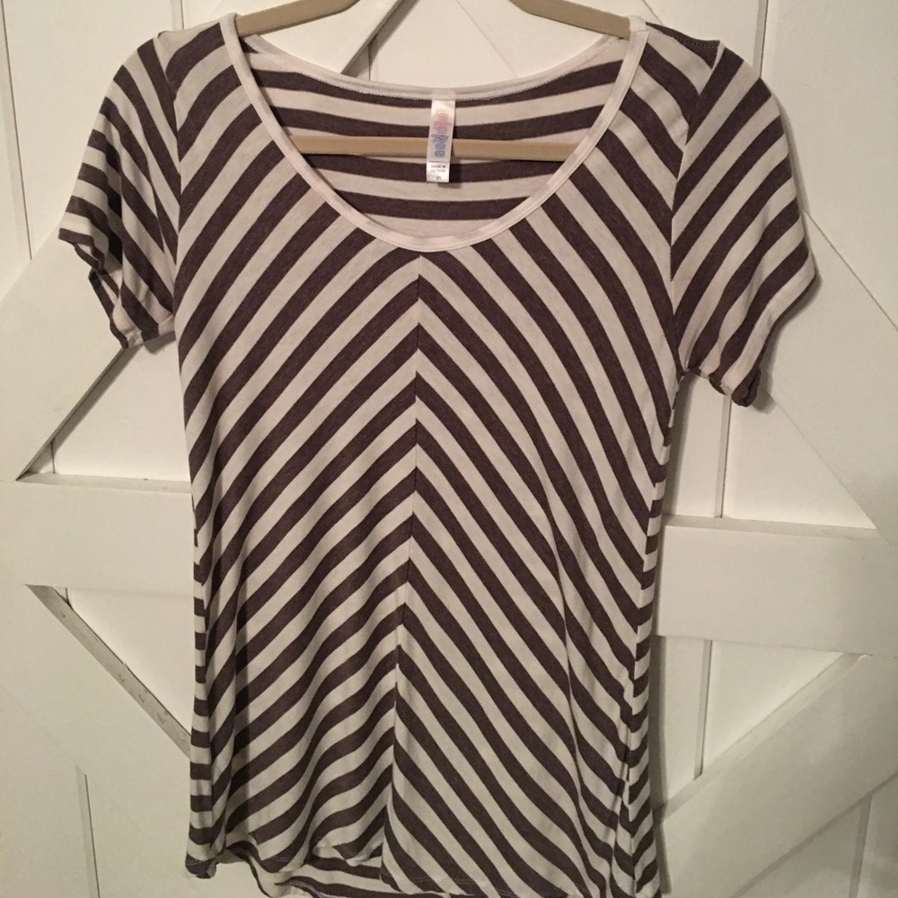 Lularoe Classic T - XS